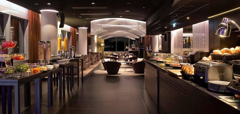 Innside By Melia Duesseldorf Hafen Bagian luar foto