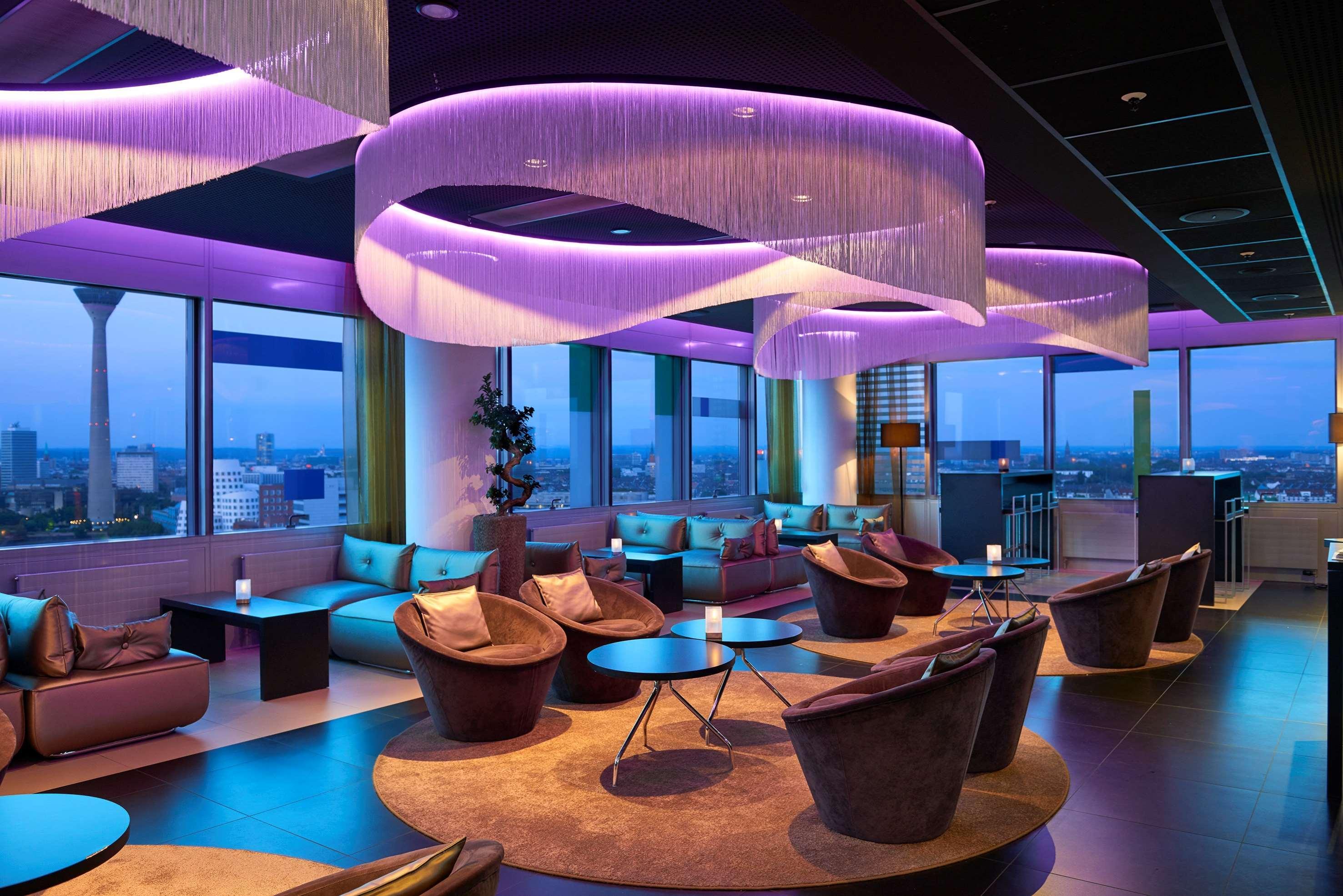 Innside By Melia Duesseldorf Hafen Bagian luar foto