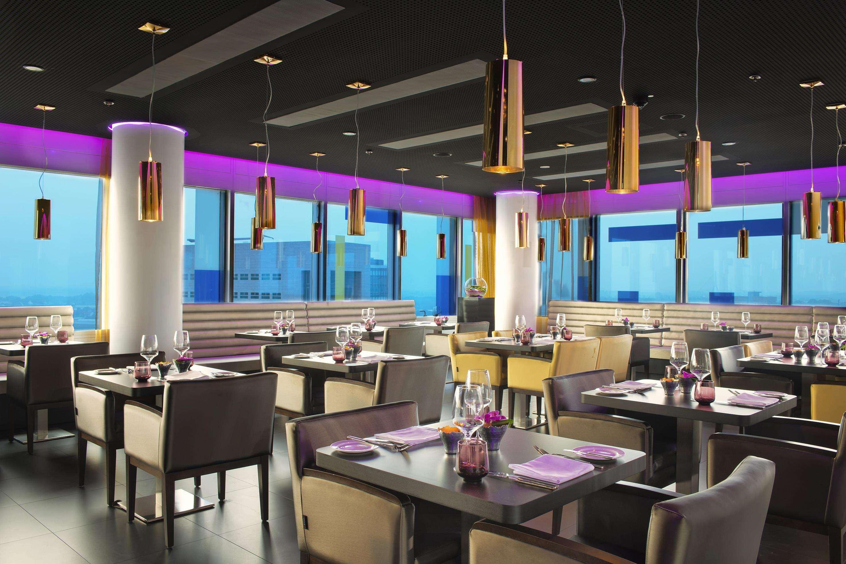 Innside By Melia Duesseldorf Hafen Bagian luar foto