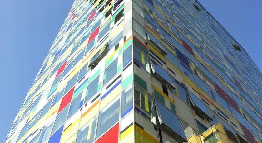 Innside By Melia Duesseldorf Hafen Bagian luar foto